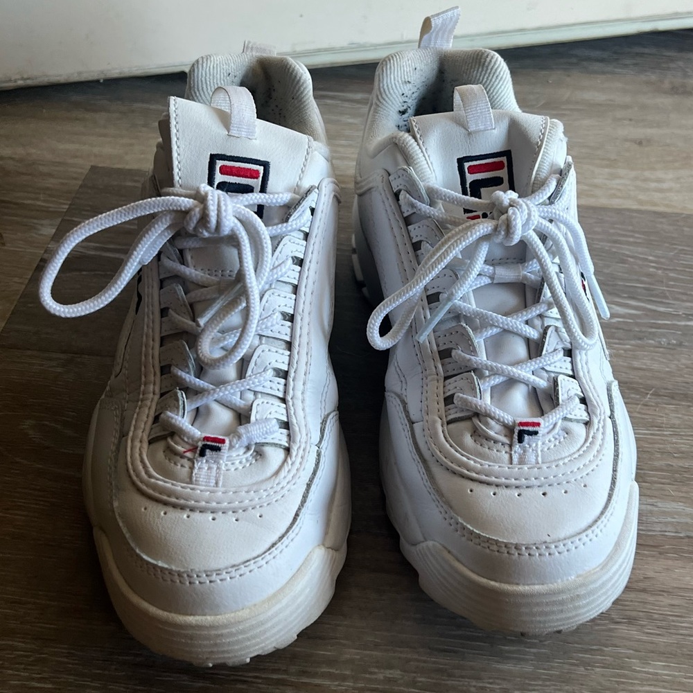 FILA WHITE SNEAKERS